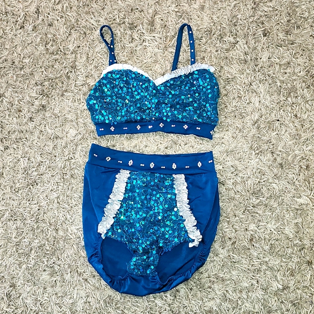 Kelle Dance costume